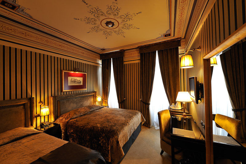Maison Grecque Hotel Extraordinaire Patras Buitenkant foto